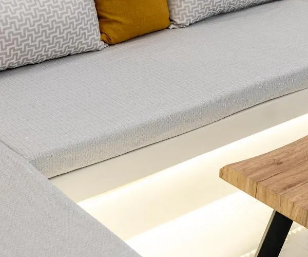 Apartment Hh Summer Logaras